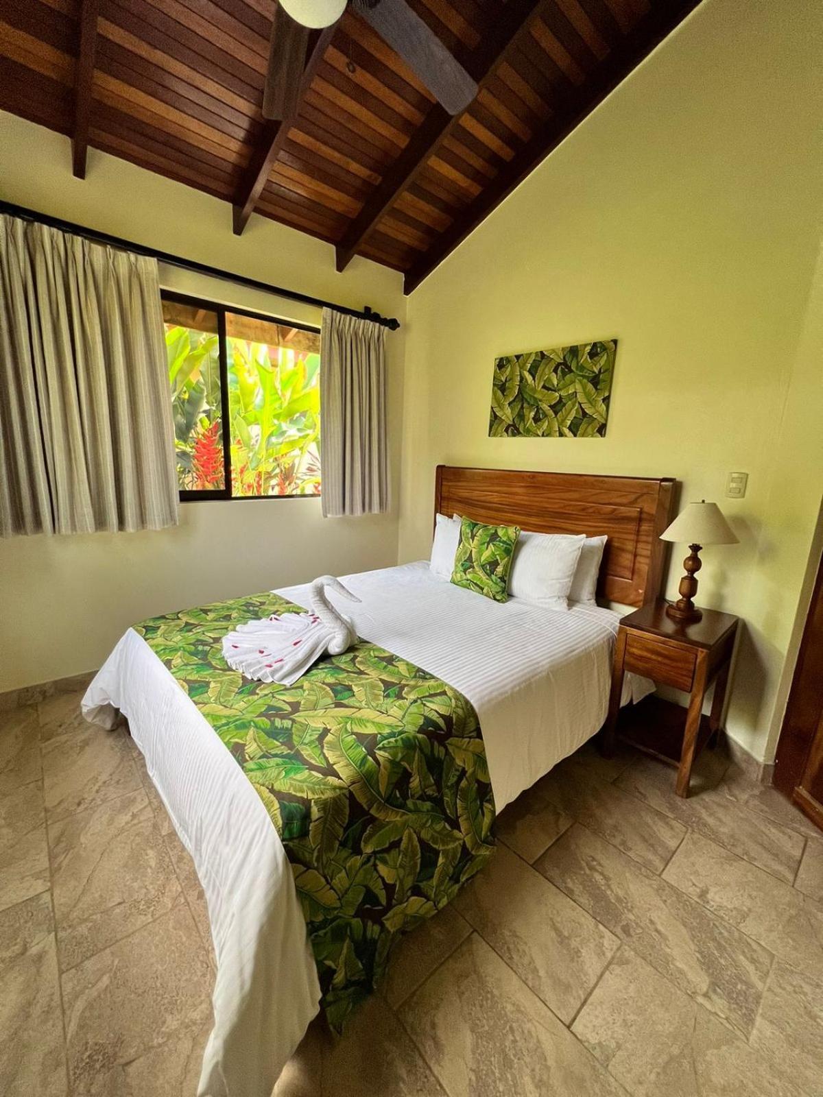 La Foresta Nature Resort Quepos Buitenkant foto