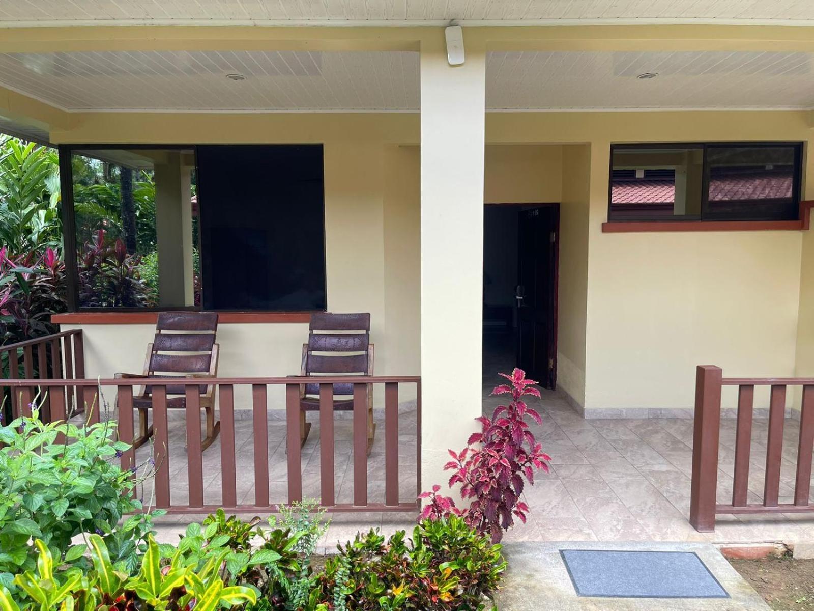 La Foresta Nature Resort Quepos Buitenkant foto