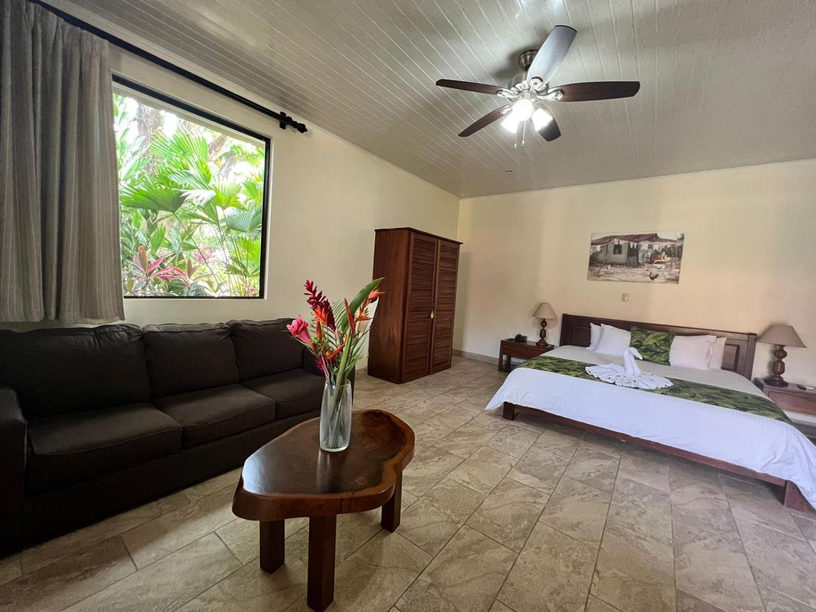 La Foresta Nature Resort Quepos Buitenkant foto